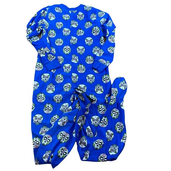 Sugar Skulls Footed Pajamas Sz M Blue White - Picture 2 of 5